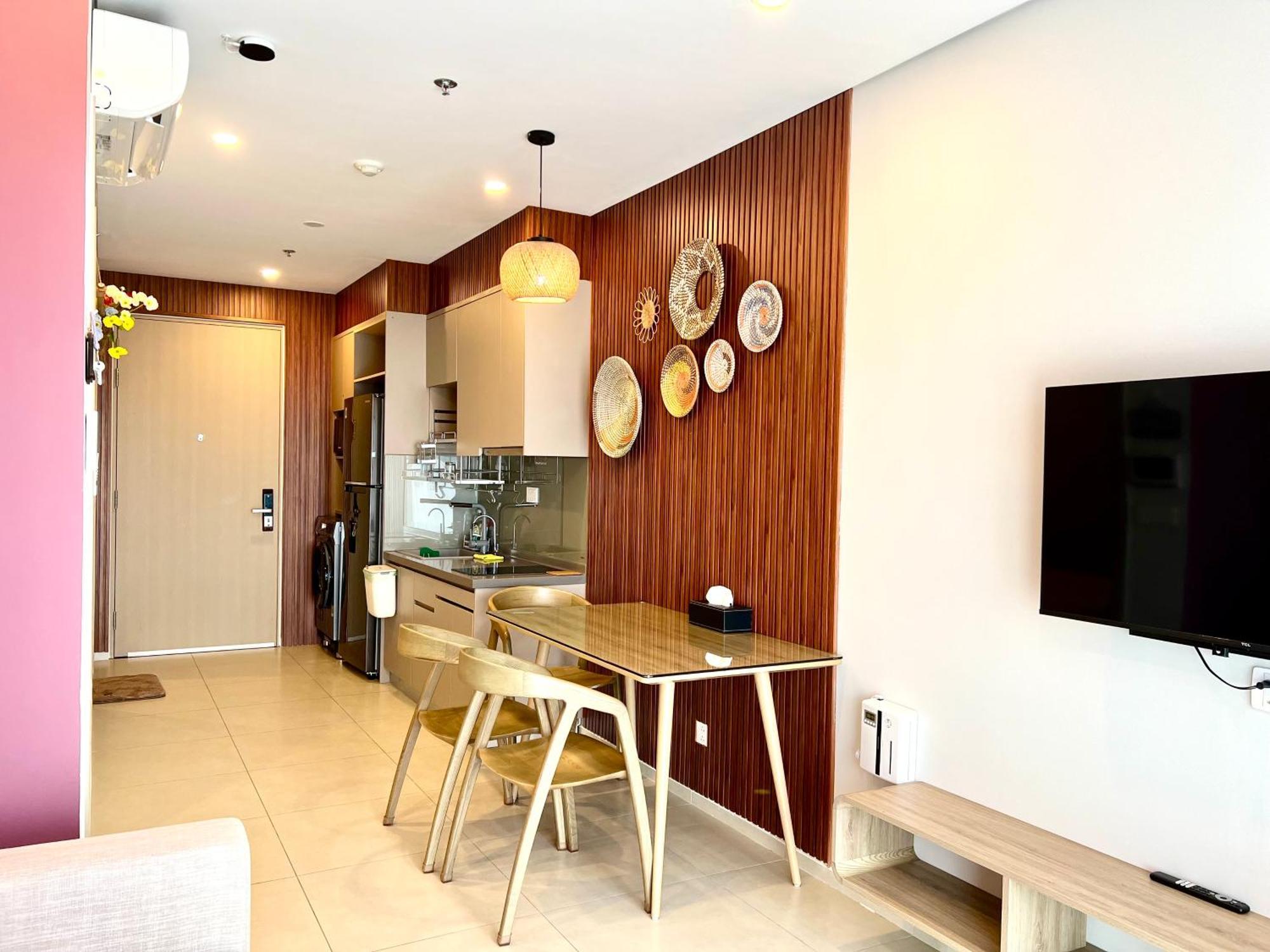 Apartment The Song - Mochi House