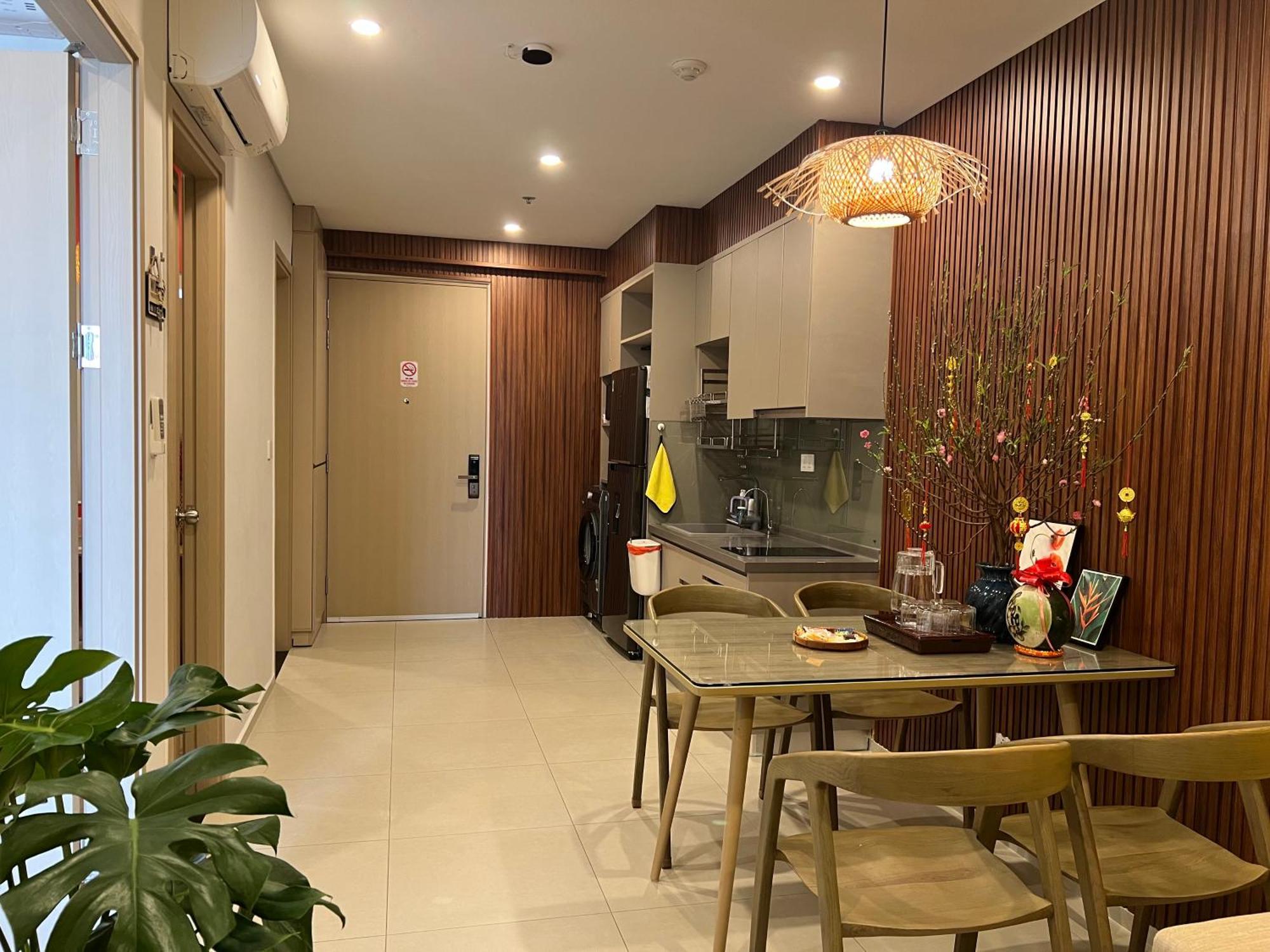 Apartment The Song - Mochi House